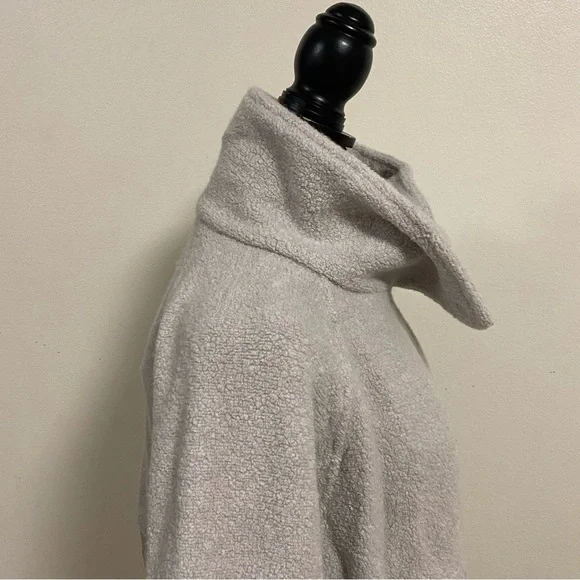 Lululemon Jacket Women’s Size 6 Heathered Ceramic Show me the Sherpa Coat
